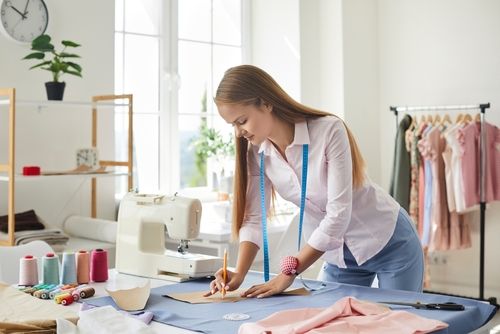 Как начать бизнес по пошиву одежды