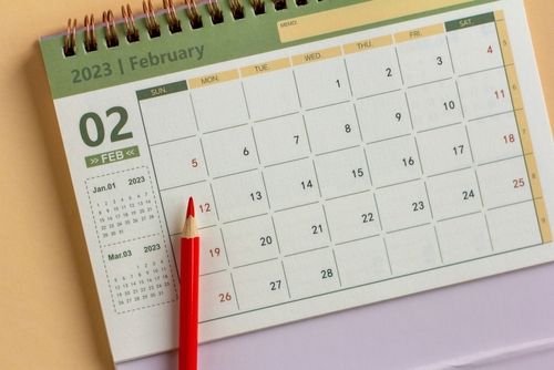 Производственный календарь на февраль 2023 года